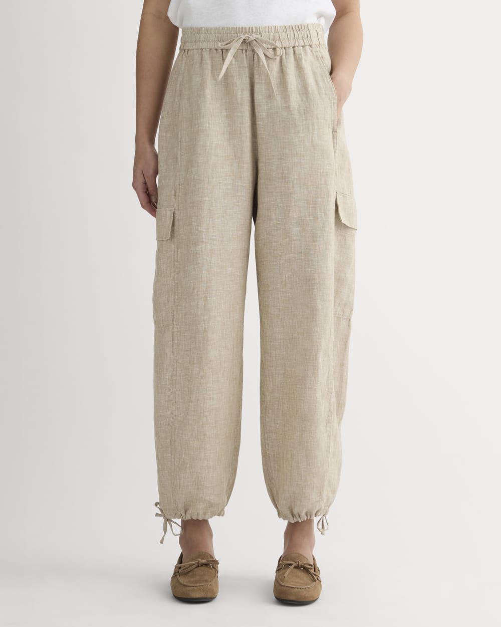 The Cargo Curve Pant in Linen | Cornstalk Chambray - Image 3