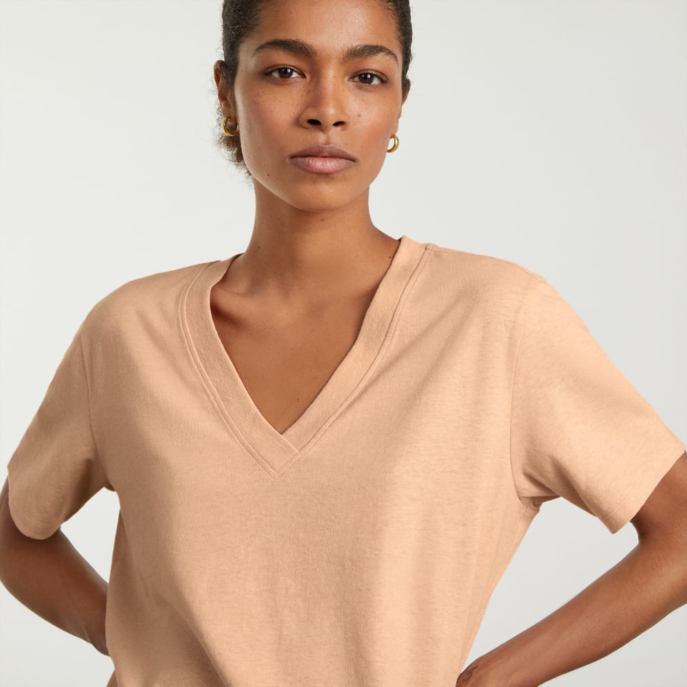 The Vintage V-Neck Hemp Tee | Hazelnut - Image 4