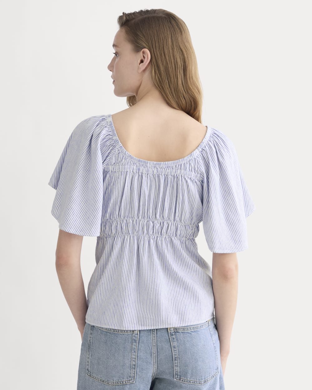 The Flutter-Sleeve Top in Stretch Linen | White / Dutch Blue - Image 5