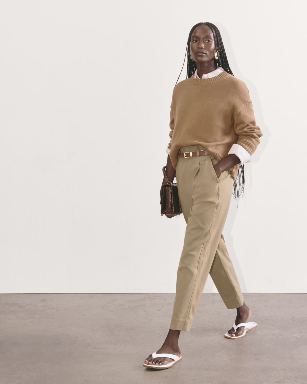The Draper Tapered Pant in Buttersmooth | Ash Brown - Image 3