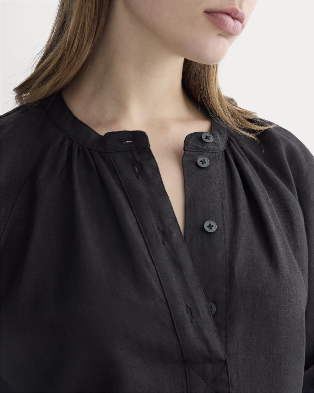 The Popover Dress in Linen | Black - Image 3