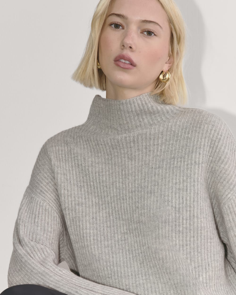 The Fisherman Turtleneck in Wool Cashmere | Light Heather Grey - Image 4