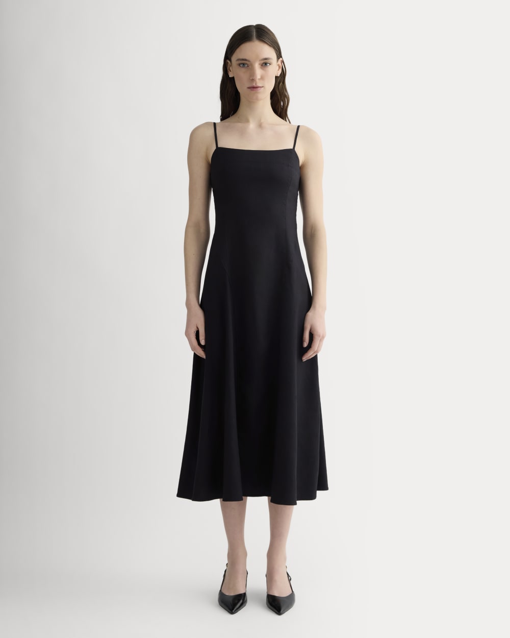The Seamed Dress in Stretch Linen | Black