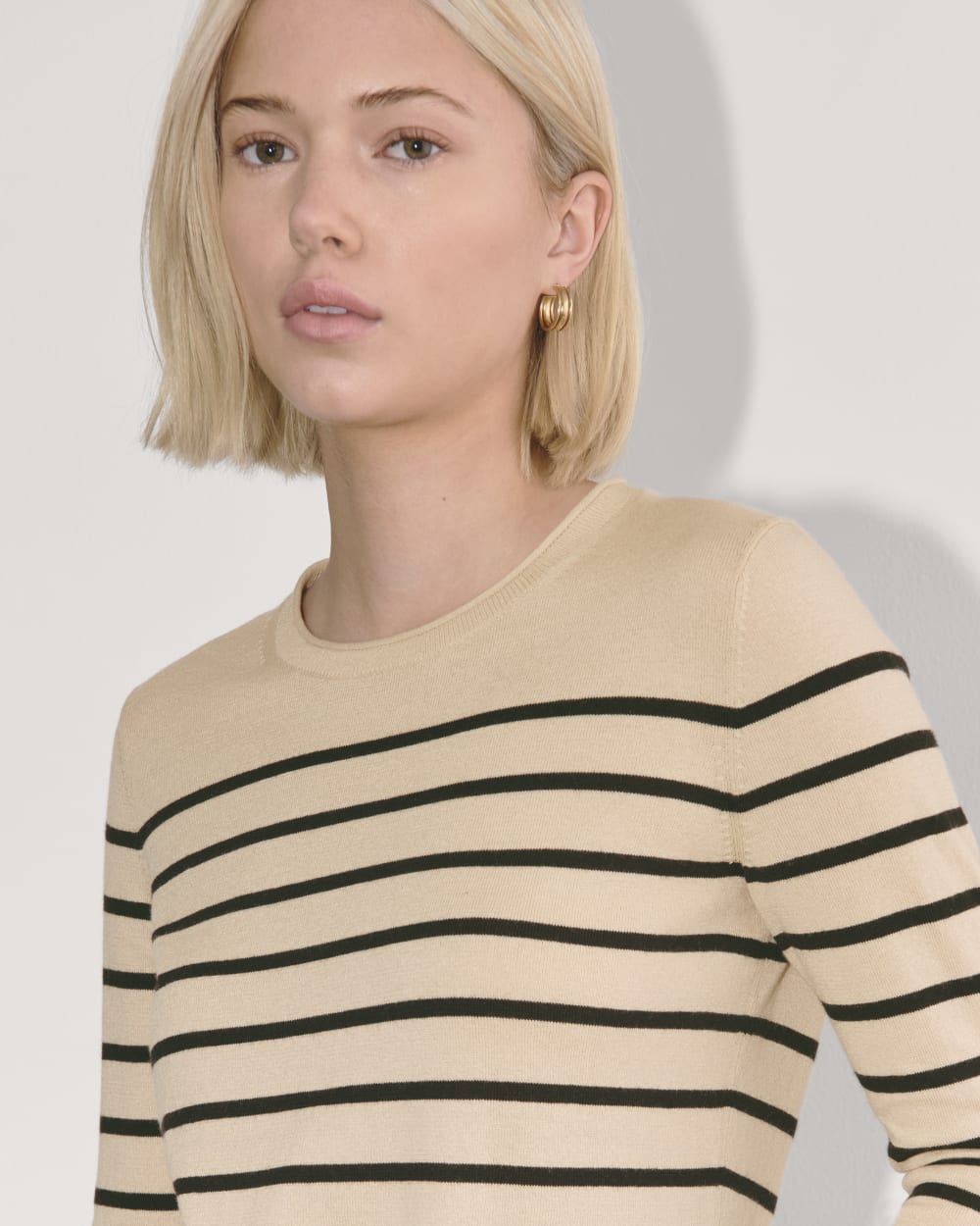 The Crew in Cotton Cashmere | Powder / Black - Image 2