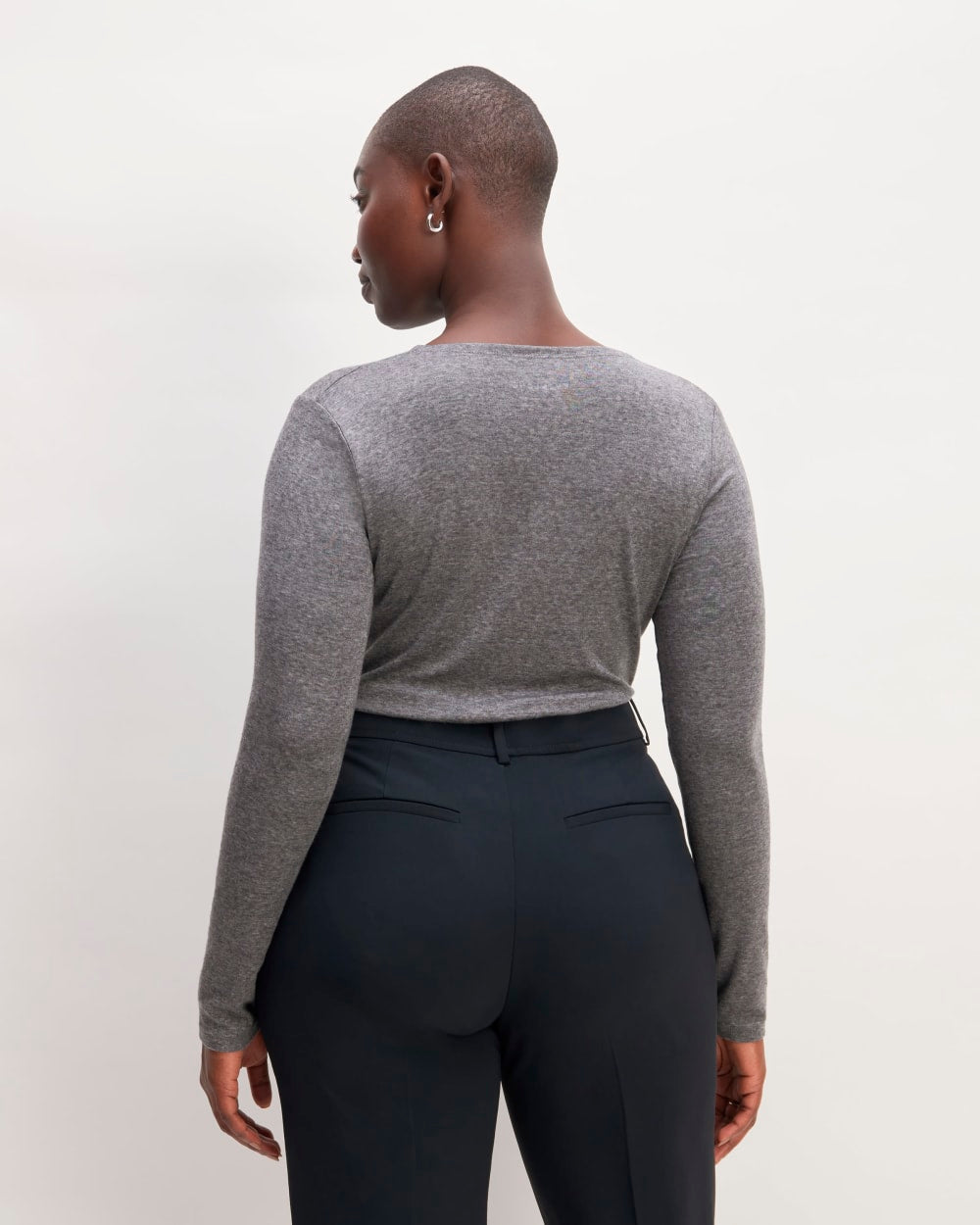 The Ruched V-Neck Tee in Butterluxe | Heather Charcoal - Image 4