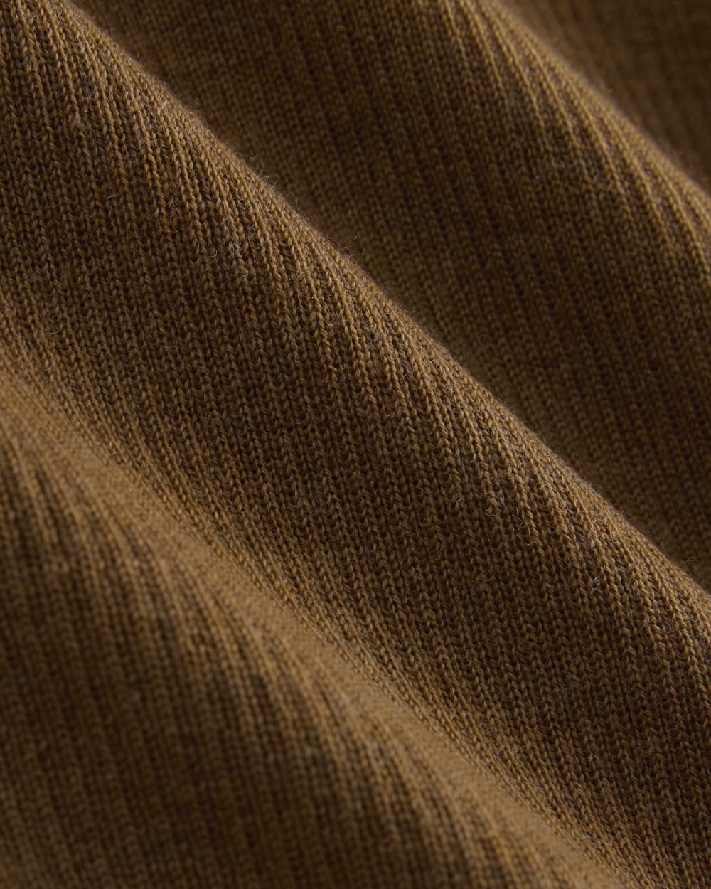 The Polo in Ultrasoft Merino | Heathered Toffee - Image 6