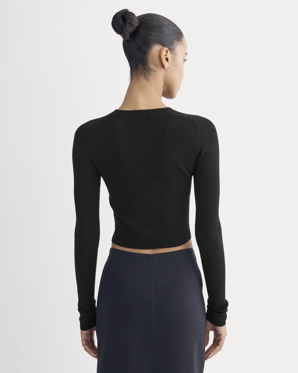 The Cropped Crew Top in Ultrafine Merino | Black - Image 5