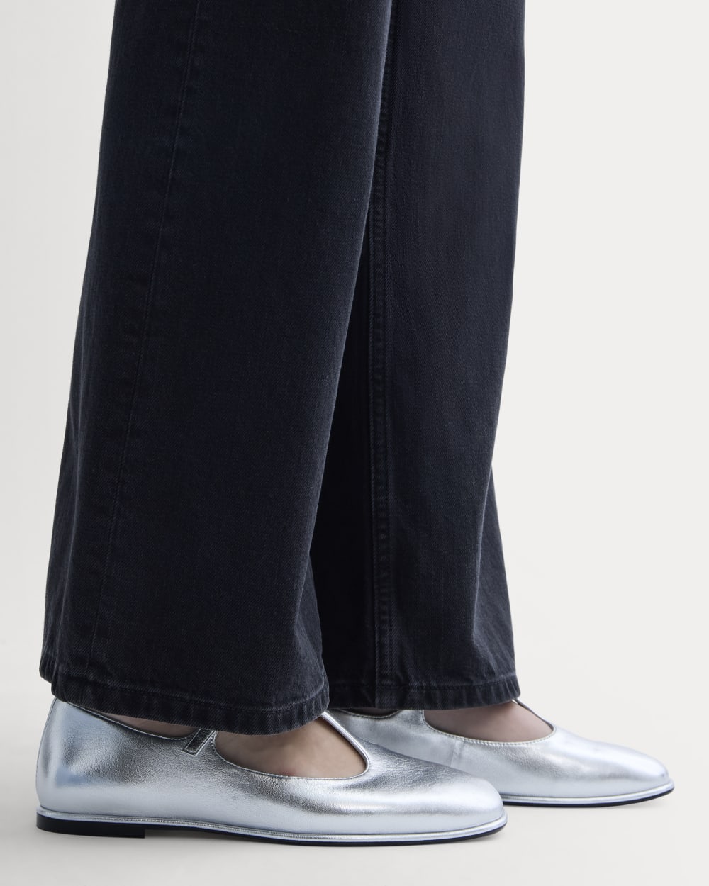 The Leather T-Strap Flat | Silver - Image 6