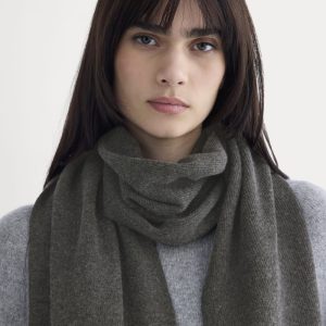 The Cabin Scarf | Heathered Soot