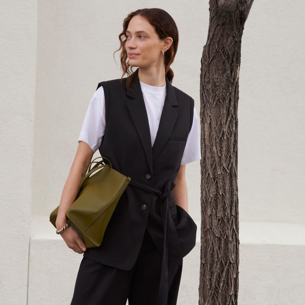 The Luxe Medium Italian Leather Tote | Beech - Image 7