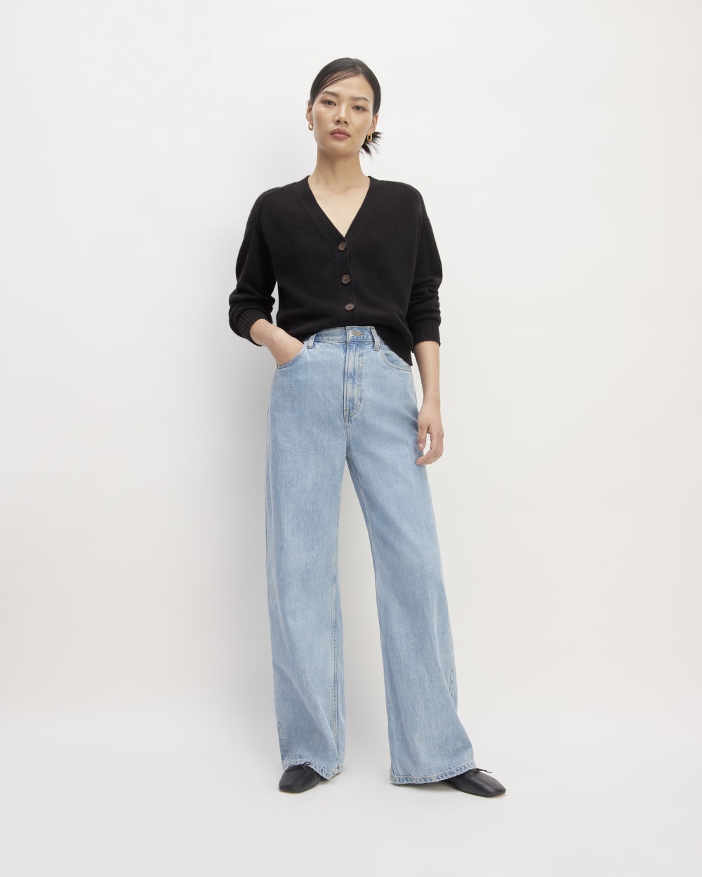 The Cashmere Cardigan | Black - Image 3