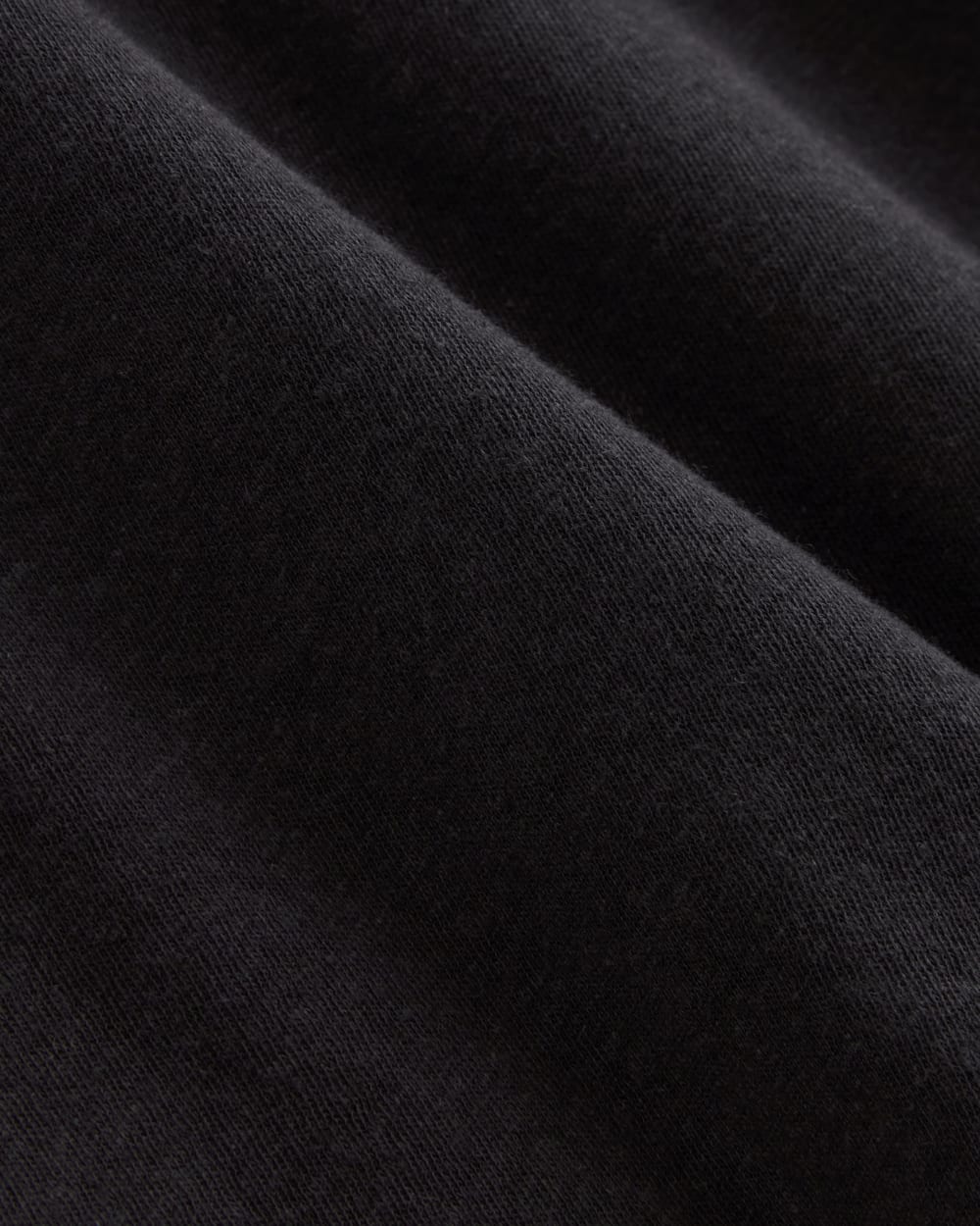 The Slouchy V-Neck Tee in Cotton Linen | Black - Image 5