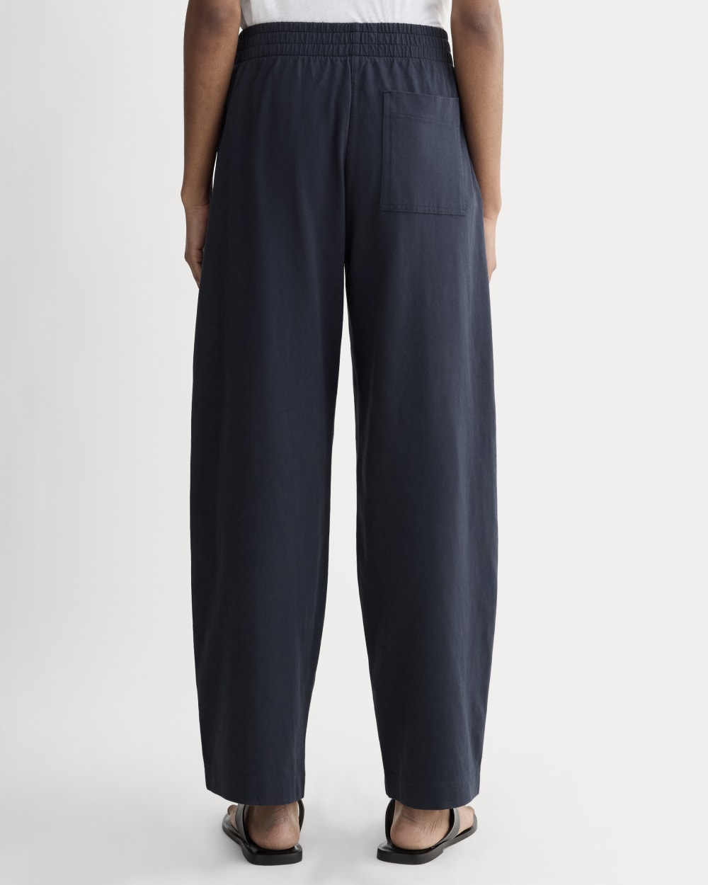 The Off-Duty Barrel Pant | Navy - Image 5