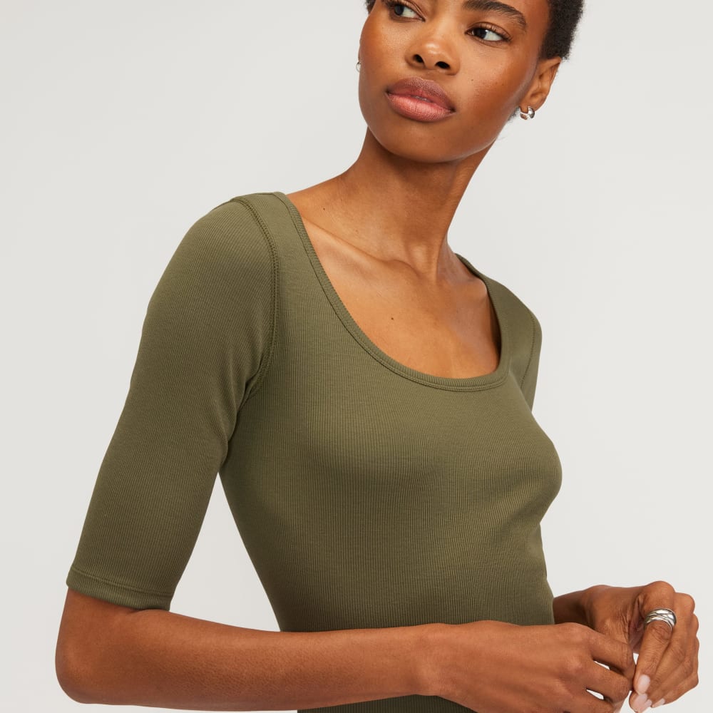 The Luxe Rib Scoop-Neck Tee | Kalamata - Image 4