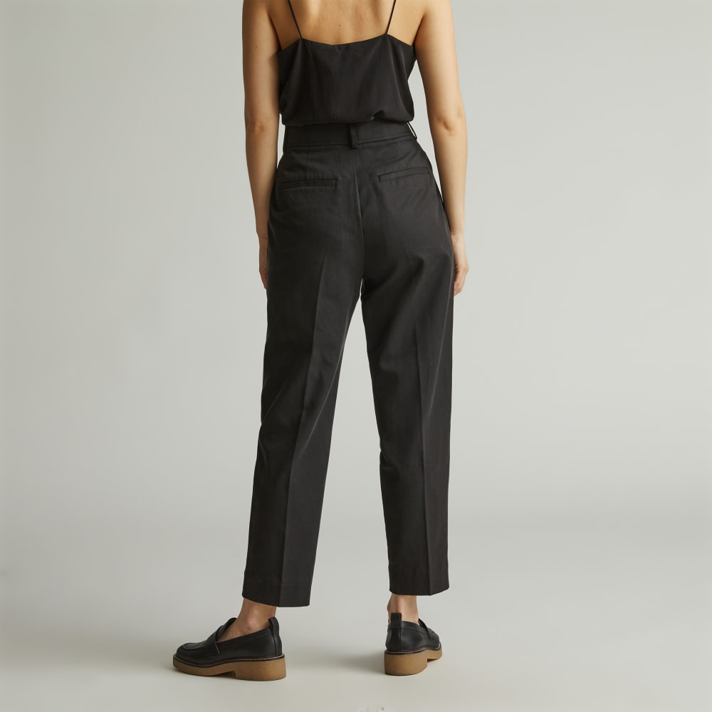 The Draper Tapered Pant in Buttersmooth | Black - Image 6