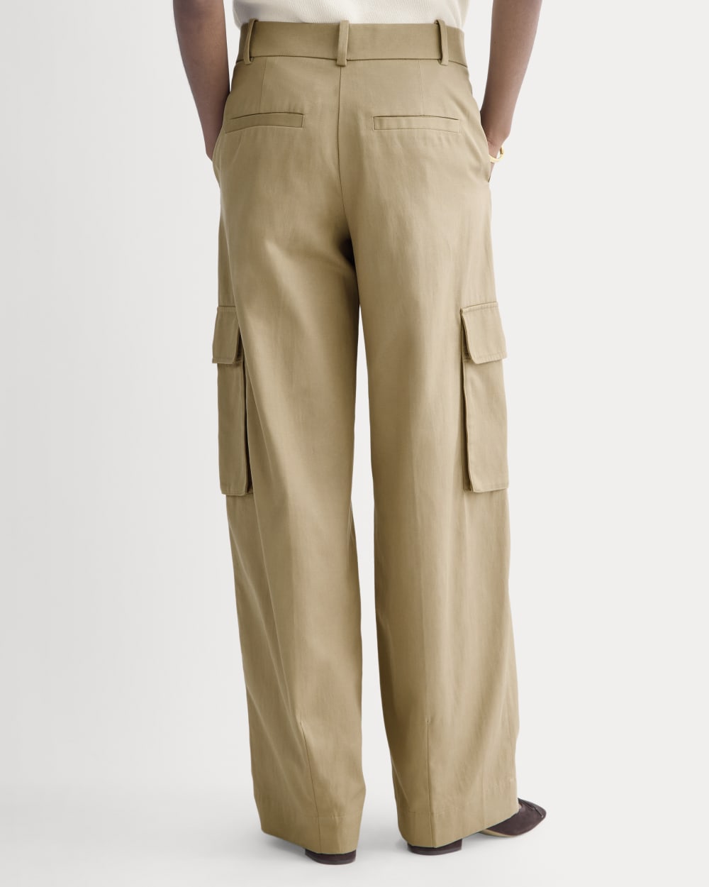 Wide-Leg Cargo Trouser in Buttersmooth | Ash Brown - Image 5