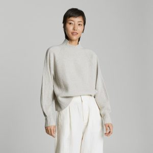 The Cashmere Ribbed Turtleneck | Pale Heathered Grey