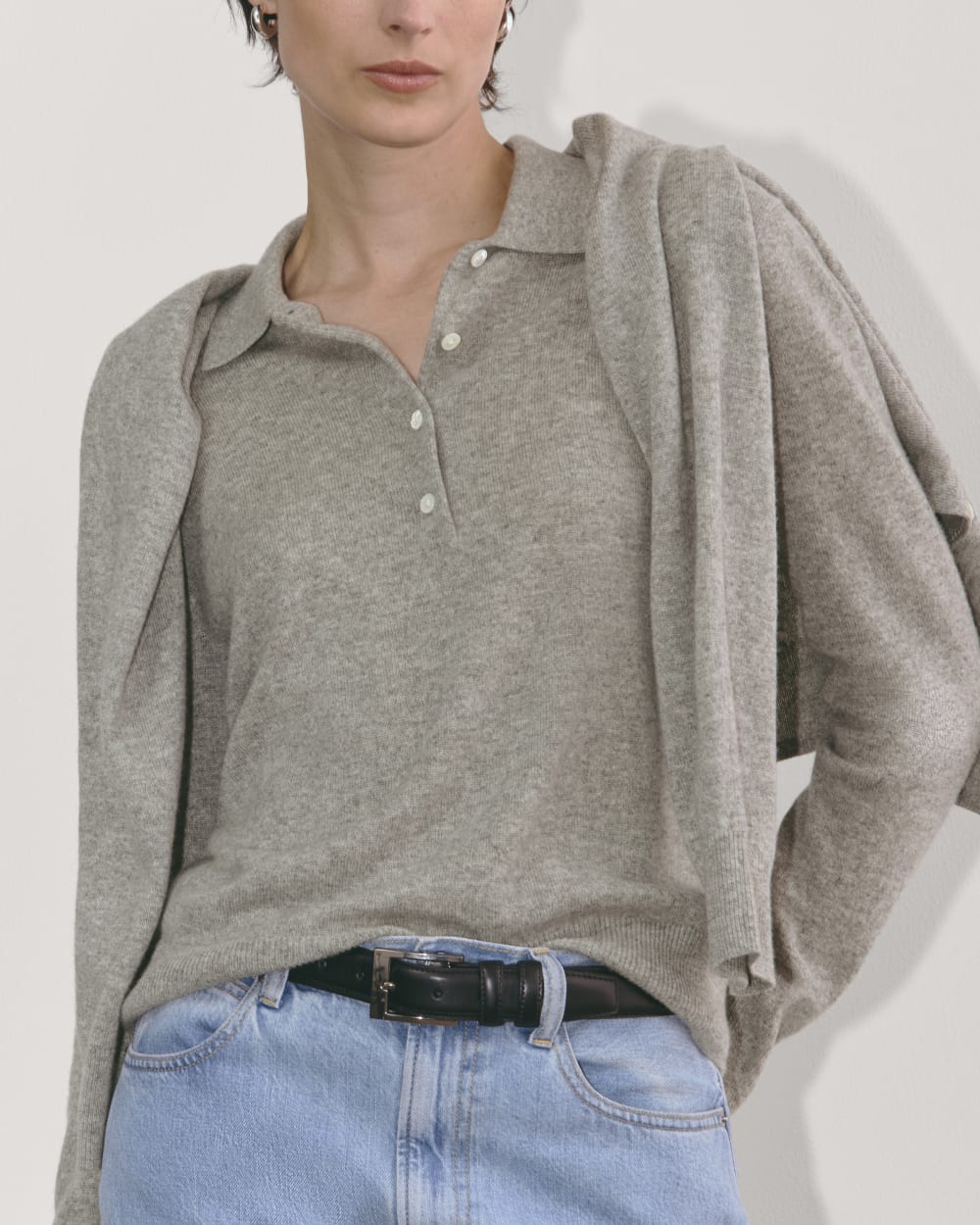 The Classic Polo in Cashmere | Light Heather Grey - Image 2