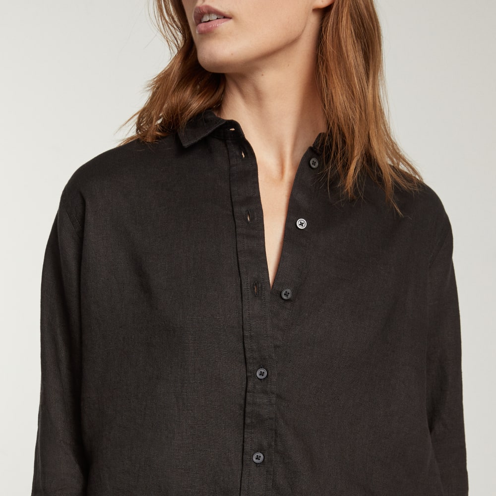 The Must-Have Shirt in Linen | Black - Image 7