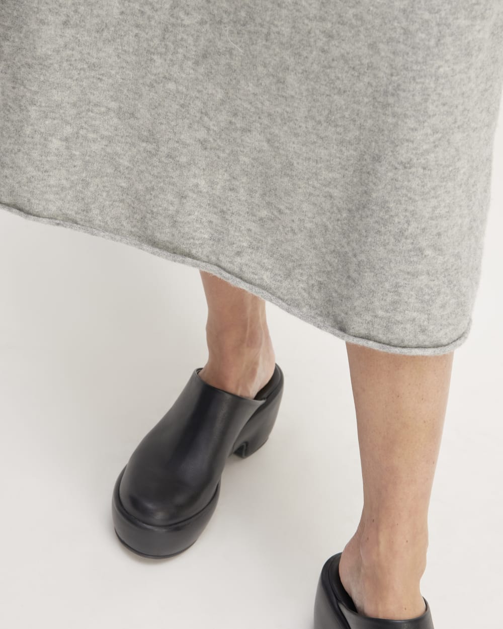 The Cozy-Stretch Skirt | Heathered Grey - Image 5