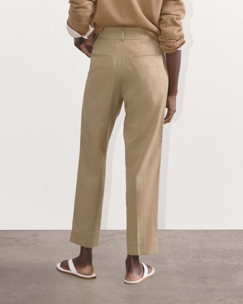The Draper Tapered Pant in Buttersmooth | Ash Brown - Image 7