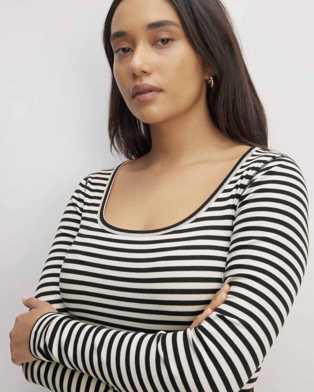 The Luxe Rib Long-Sleeve Scoop-Neck Tee | Bone / Black