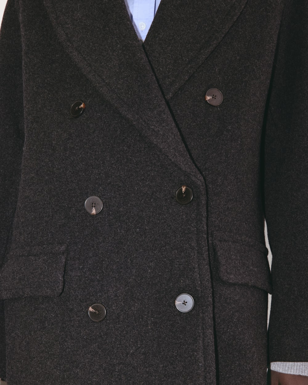The Double-Breasted Coat in Wool | Heather Charcoal - Image 4