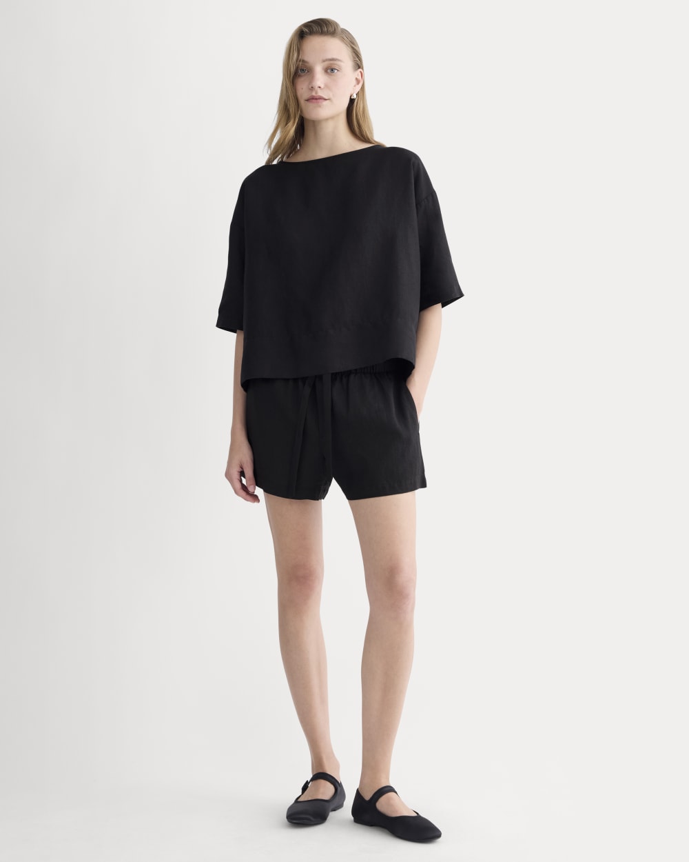 The Boatneck Top in Linen | Black - Image 3