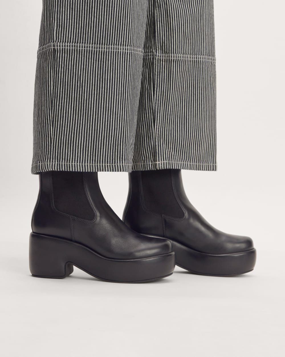 The Puffa Boot | Black - Image 2