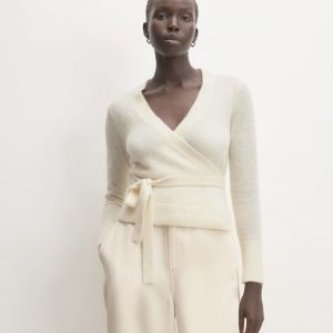 The Alpaca Wrap Sweater | Snow