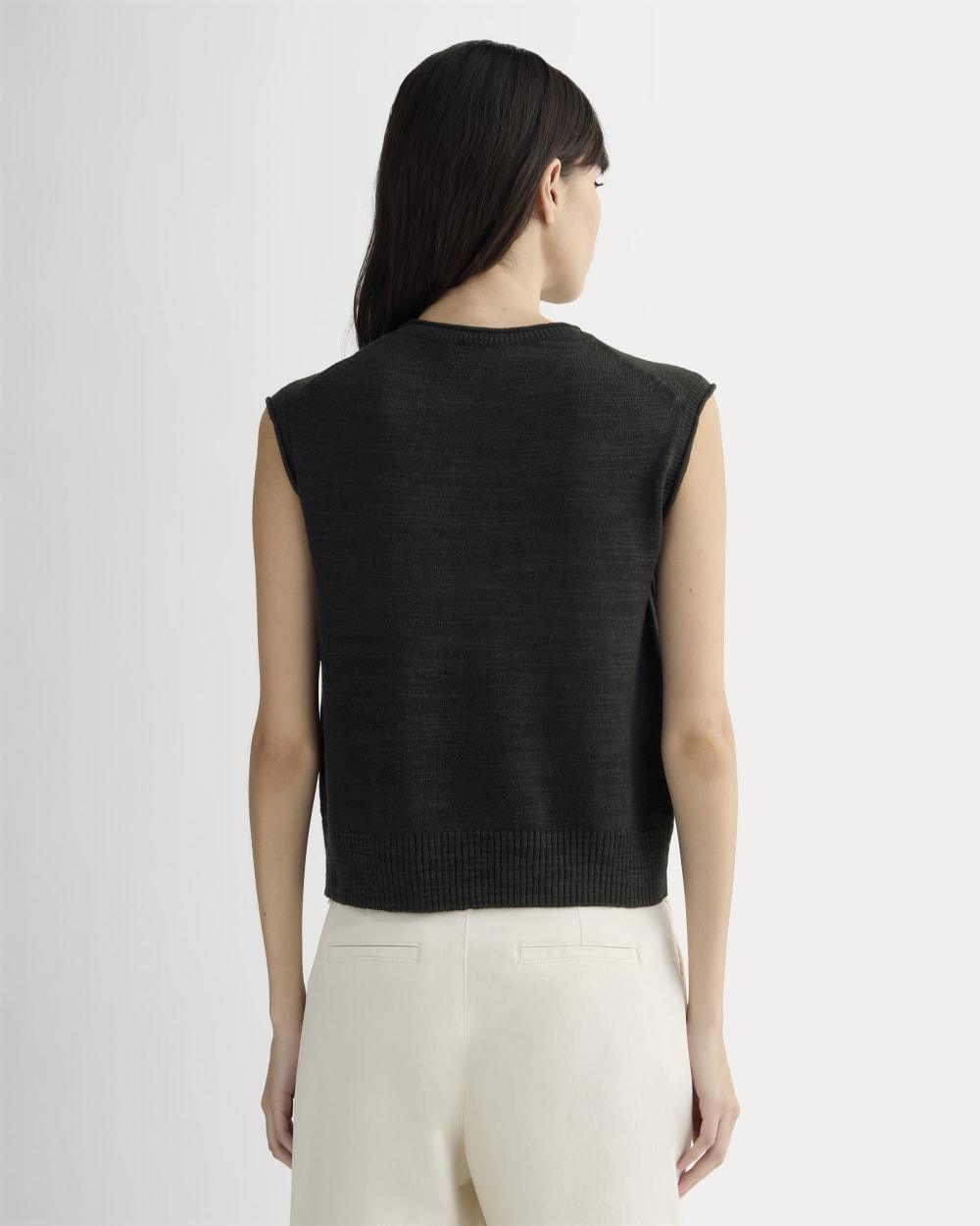 The Muscle Sweater in Cotton Linen | Black - Image 5