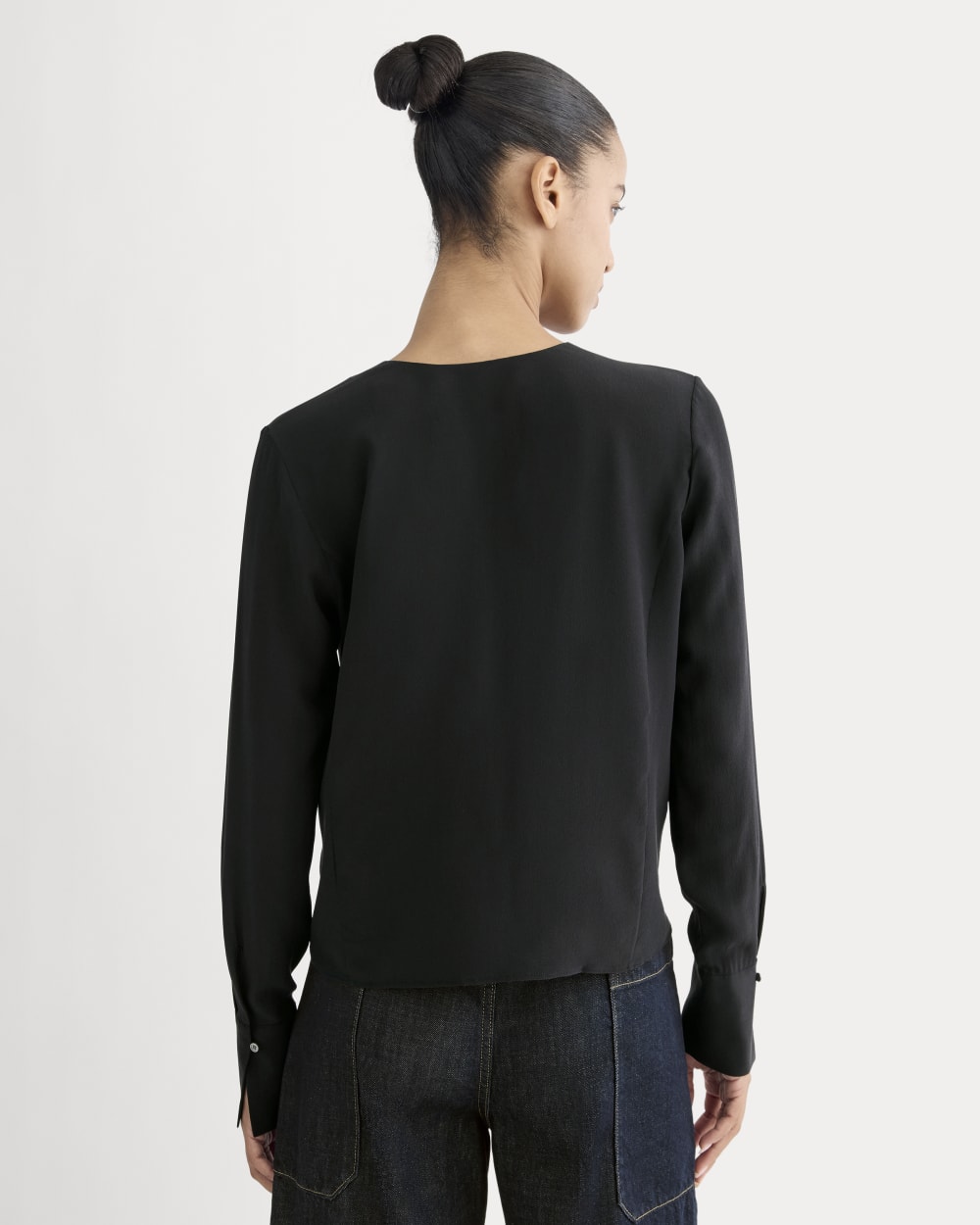 The V-Neck Blouse in Washable Silk | Black - Image 5