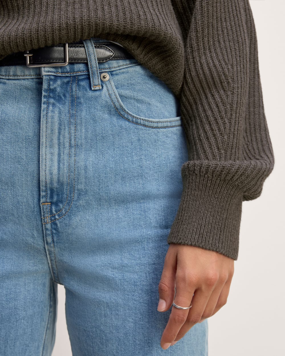 The Cocoon Crew in Everyday Cotton | Heathered Charcoal - Image 6