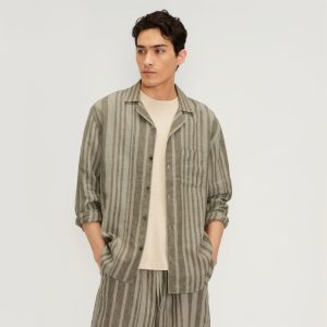 The Relaxed Linen Long-Sleeve Shirt | Seagrass / Kalamata