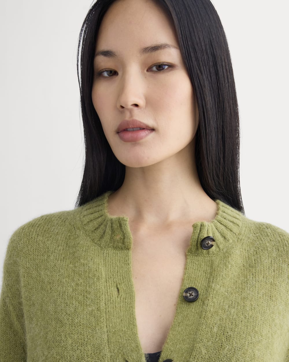 The Crew Cardigan in Alpaca | Moss - Image 6