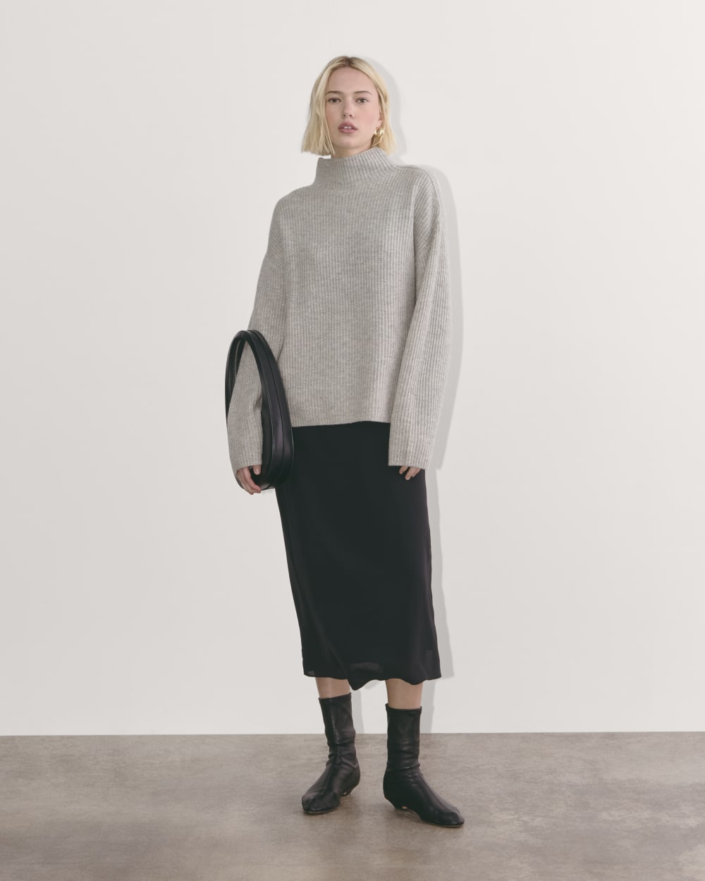 The Fisherman Turtleneck in Wool Cashmere | Light Heather Grey - Image 3