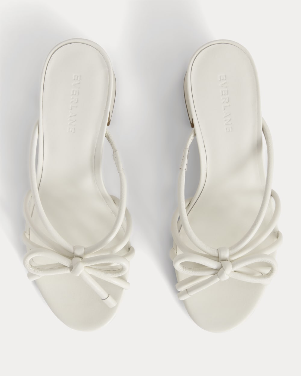 The Bow Heel | Canvas - Image 3