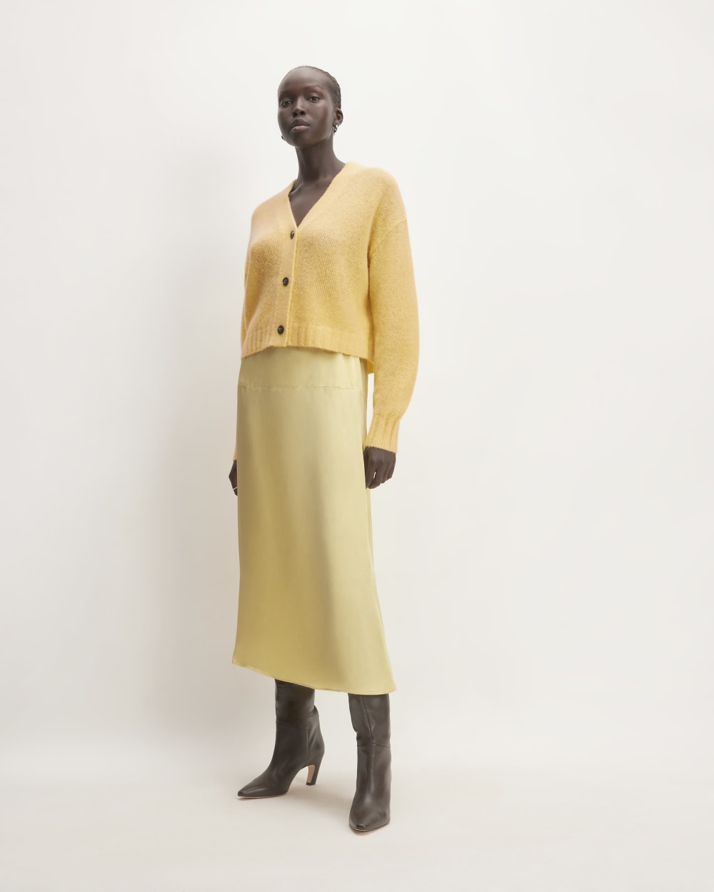 The Alpaca V-Neck Cropped Cardigan | Raffia - Image 3