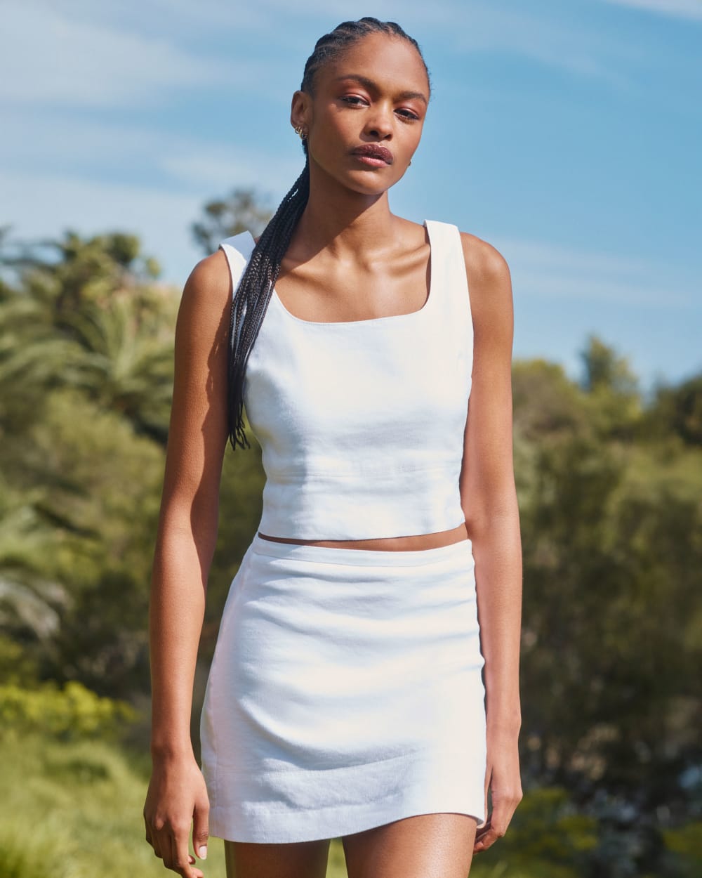 The Mini Skirt in Stretch Linen | White - Image 7