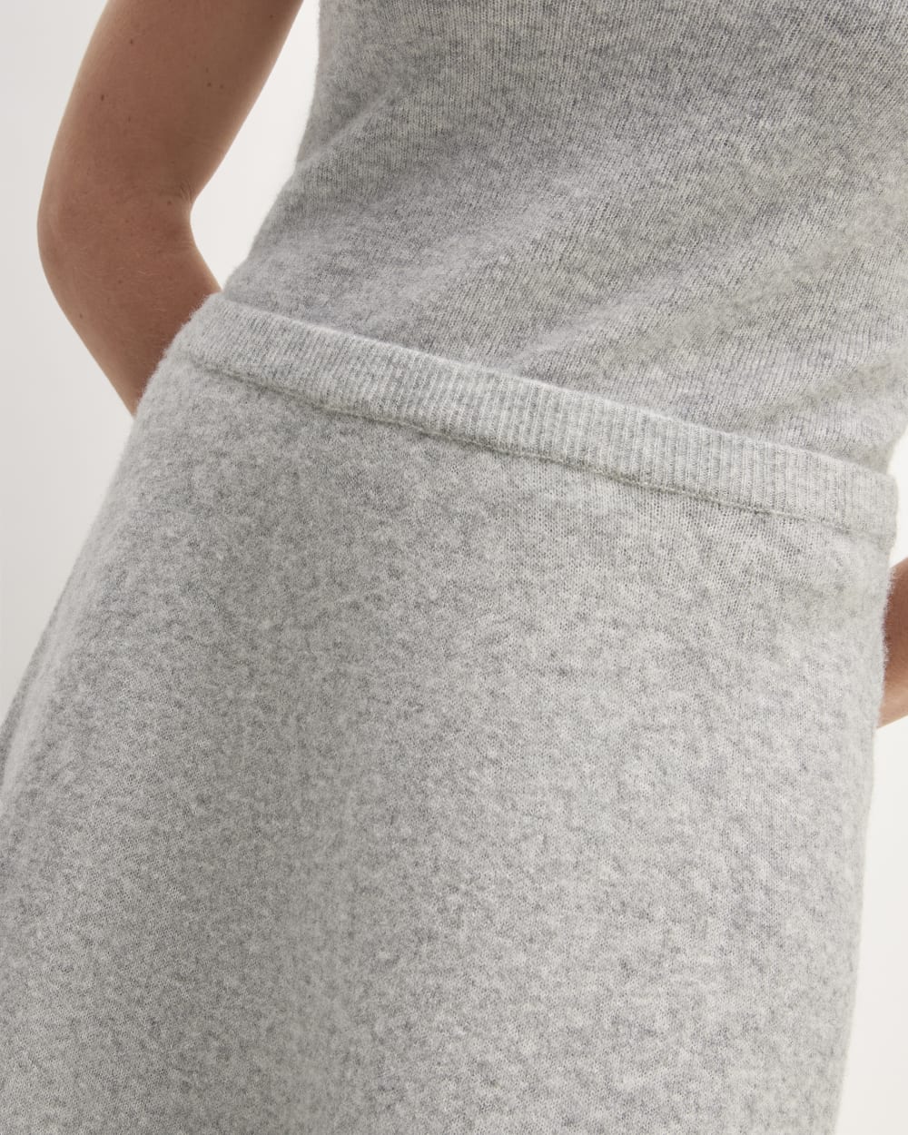 The Cozy-Stretch Skirt | Heathered Grey - Image 4