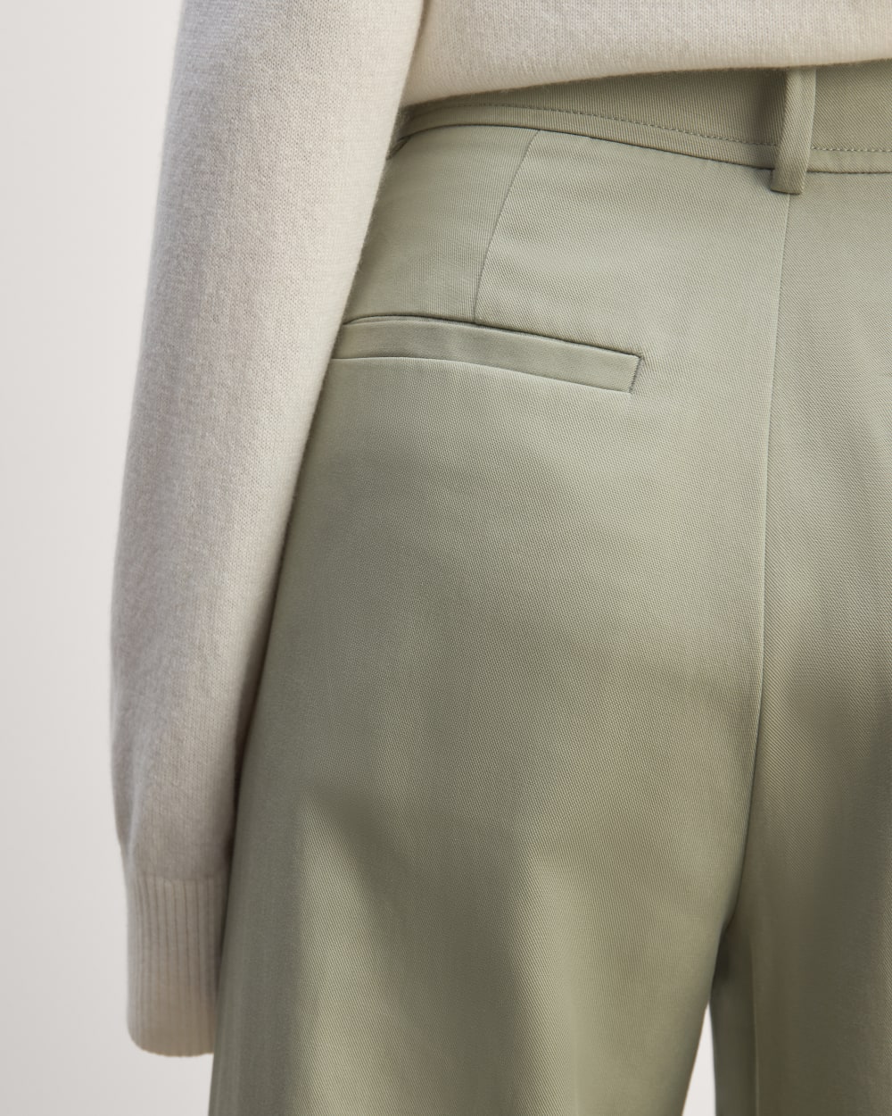 The Draper Pleated Pant in Buttersmooth | Seagrass | 30 Inseam - Image 5