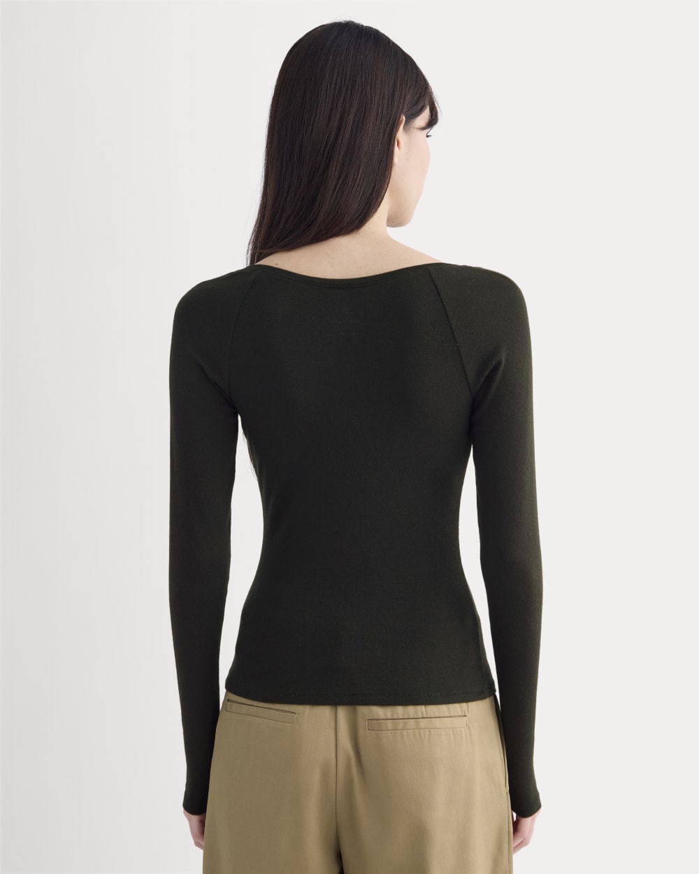 Sweatheart-Neck Top in Butterluxe | Black - Image 5