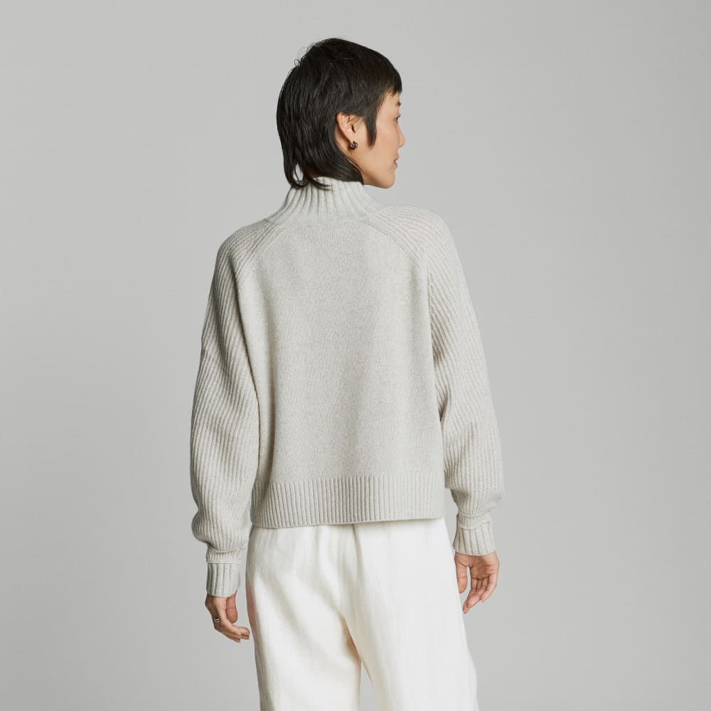 The Cashmere Ribbed Turtleneck | Pale Heathered Grey - Image 3