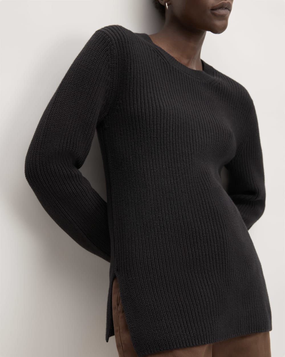 The Organic Cotton Slim Crew Sweater | Black - Image 5