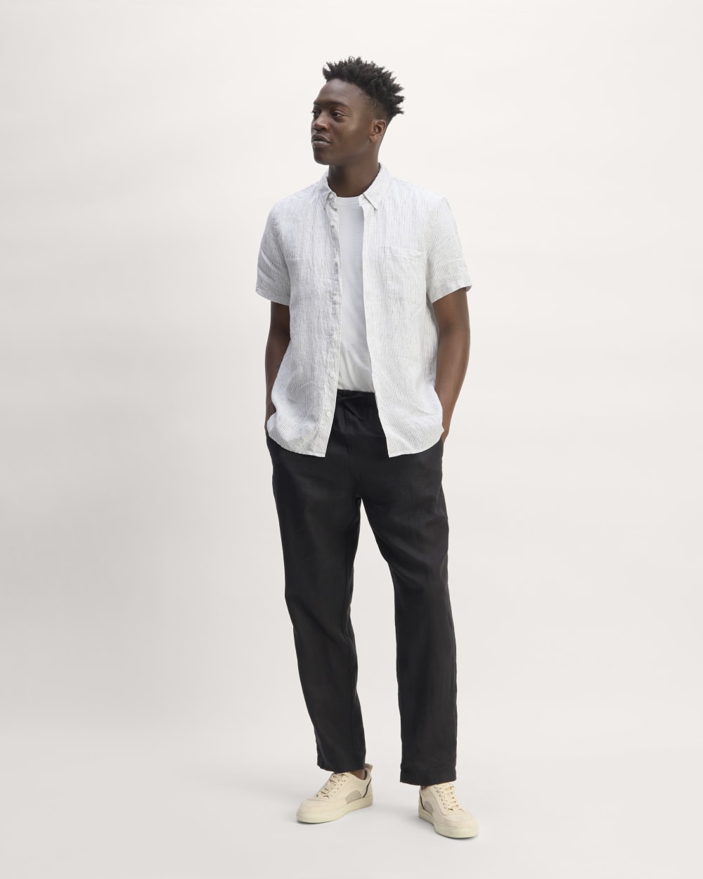 The Classic Short-Sleeve Shirt in Linen | White / Black - Image 3