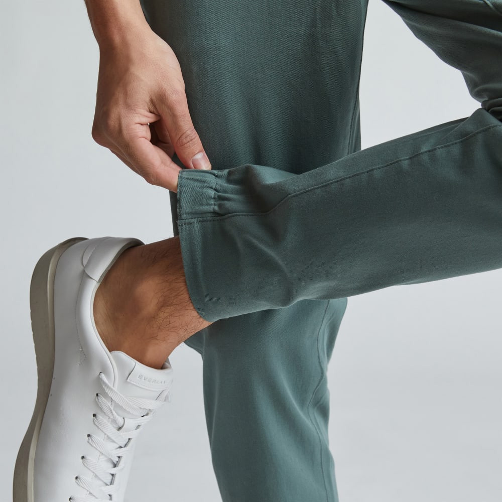 The Performance Traveler Chino | Green Balsam - Image 5