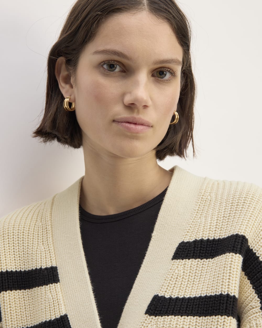 The Boxy Cardigan in Everyday Cotton | Canvas / Black - Image 4